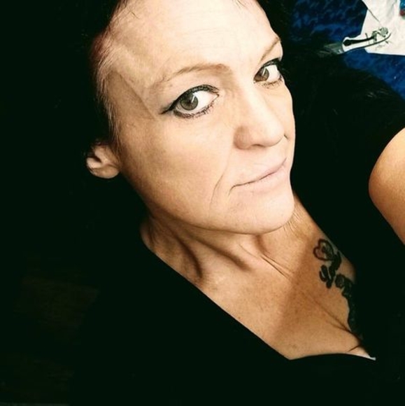 Meet your Posher, Traci - Picture 1 of 1